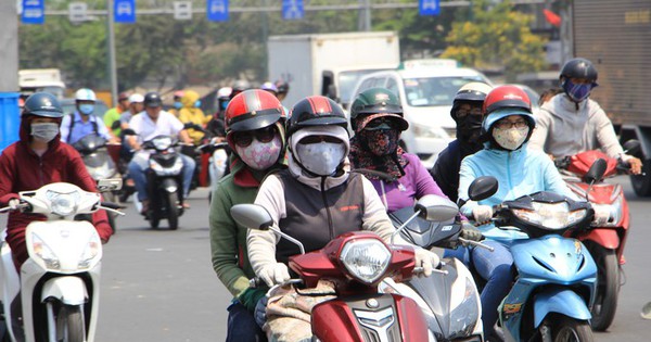 Nắng n&oacute;ng Bắc Bộ diễn biến gay gắt hơn với nhiệt độ c&oacute; nơi tr&ecirc;n 40 độ C - Ảnh 1.