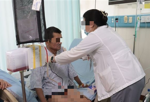 Cả gia đ&igrave;nh 3 người c&ugrave;ng mắc ung thư, b&aacute;c sĩ n&oacute;i thẳng: 3 th&oacute;i quen &ldquo;tiết kiệm th&igrave; &iacute;t, rước bệnh th&igrave; nhiều&rdquo; - Ảnh 5.