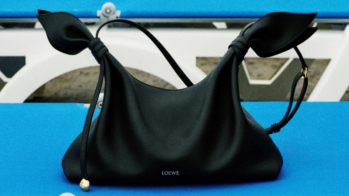LOEWE t&aacute;i định nghĩa sự xa xỉ bằng bảng m&agrave;u mạnh v&agrave; chất liệu mềm tan chảy - Ảnh 8.