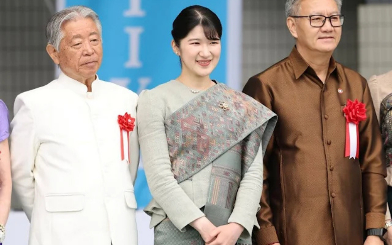C&ocirc;ng ch&uacute;a Aiko tỏa s&aacute;ng trong trang phục L&agrave;o tại lễ hội văn h&oacute;a Tokyo 2026 - Ảnh 2.