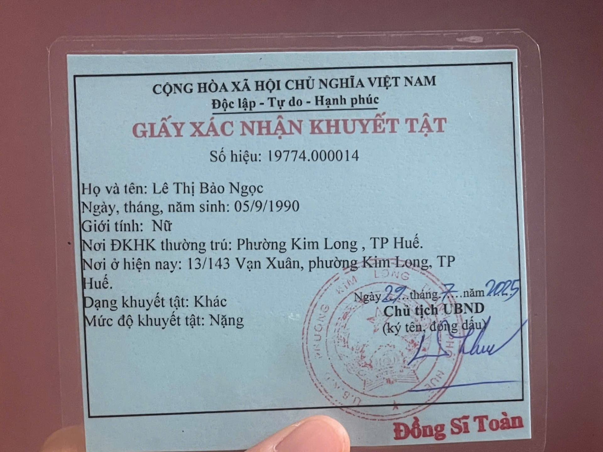 Nỗi đau chồng chất của mẹ m&ugrave; l&ograve;a v&agrave; con trai ung thư Tại Huế - Ảnh 4.