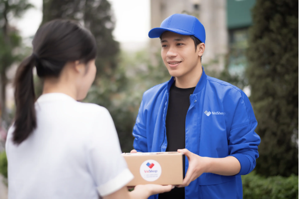 Mega Live mừng sinh nhật VnShop: H&uacute;t gần 4 triệu lượt xem, nhiều KOLs g&oacute;p mặt - Ảnh 3.