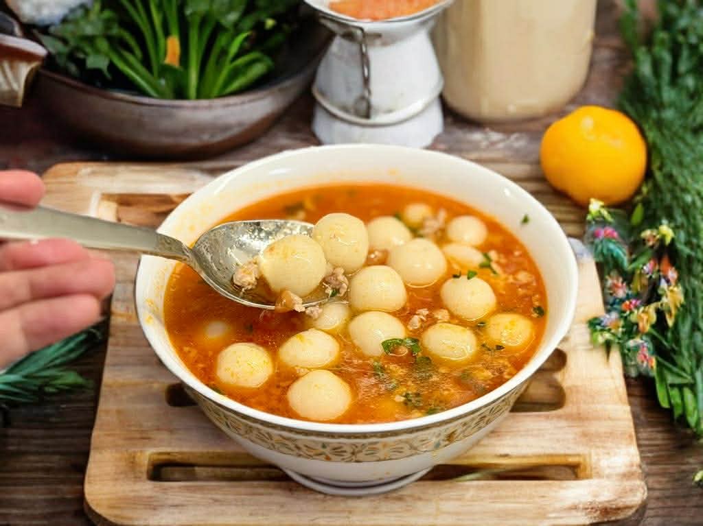 Mẹ t&ocirc;i khiến cả nh&agrave; 