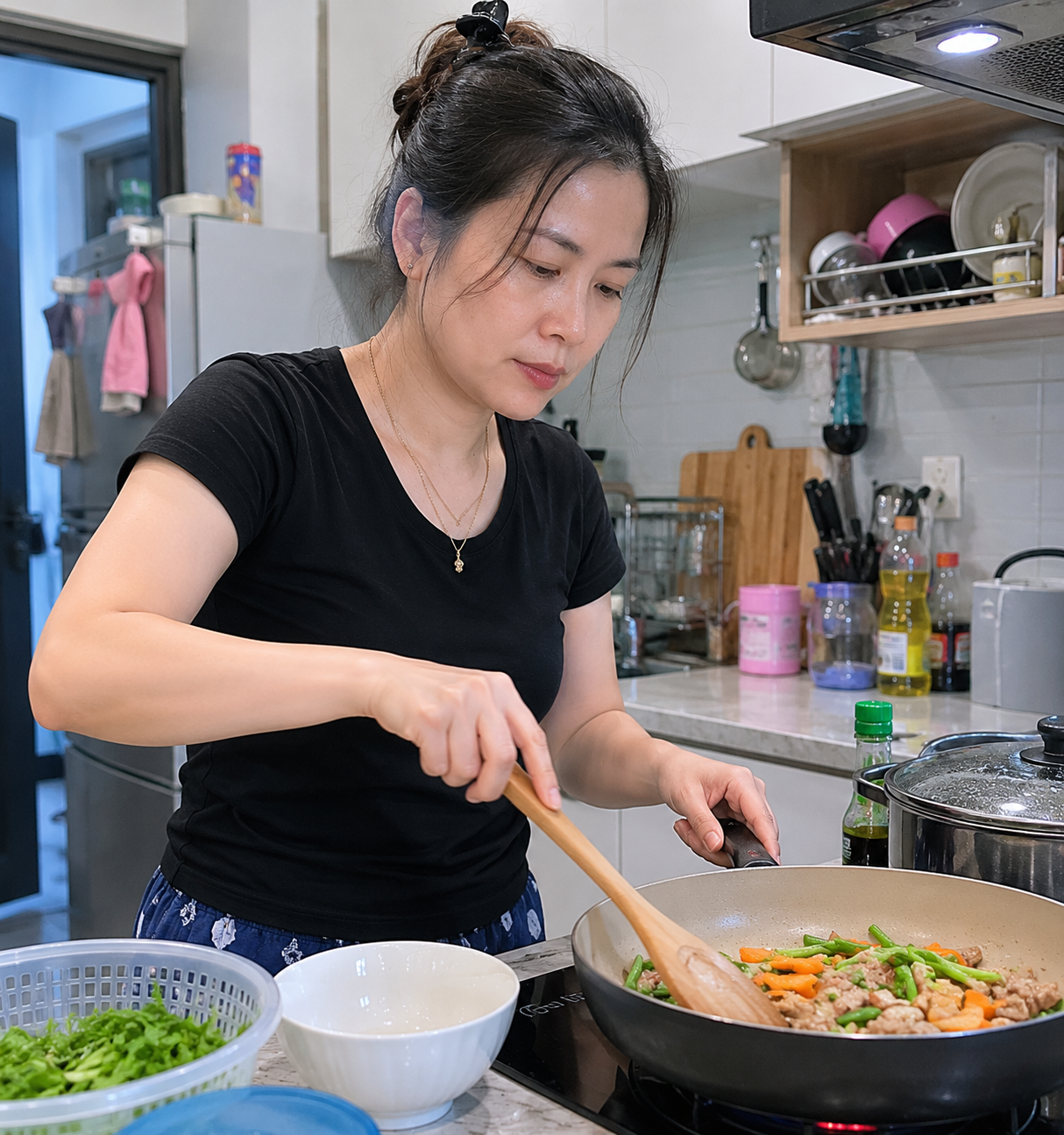 Sau 5 năm làm nội trợ toàn thời gian, tôi nhận ra điều khiến phụ nữ kiệt sức nhất không phải việc nhà - mà là áp lực tài chính khi không có thu nhập riêng - Ảnh 2.