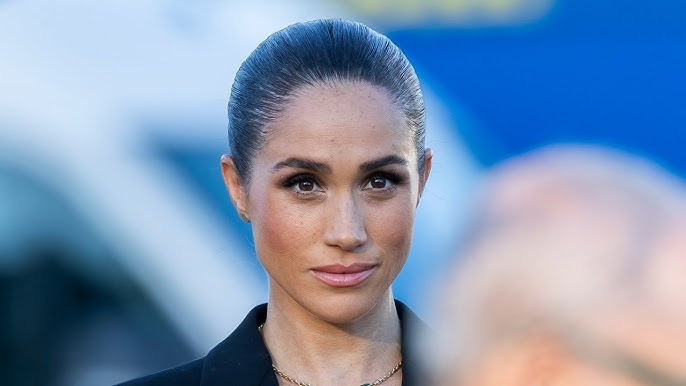 Meghan Markle quyết định đi một m&igrave;nh , kiếm tiền nhiều hơn v&agrave; tr&aacute;nh drama với Harry - Ảnh 2.