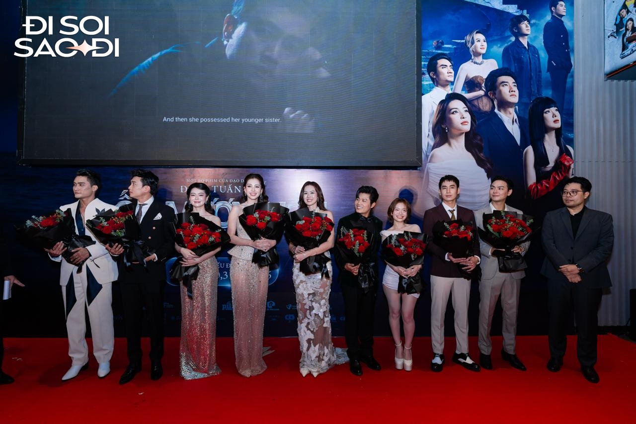 Thảm đỏ HOT nhất h&ocirc;m nay: Tiểu Vy đẹp lấn &aacute;t Thanh Thủy - Thi&ecirc;n &Acirc;n, H&ograve;a Minzy xinh y&ecirc;u như c&ocirc;ng ch&uacute;a- Ảnh 1.