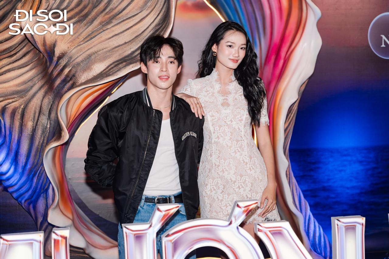 Thảm đỏ HOT nhất h&ocirc;m nay: Tiểu Vy đẹp lấn &aacute;t Thanh Thủy - Thi&ecirc;n &Acirc;n, H&ograve;a Minzy xinh y&ecirc;u như c&ocirc;ng ch&uacute;a- Ảnh 13.