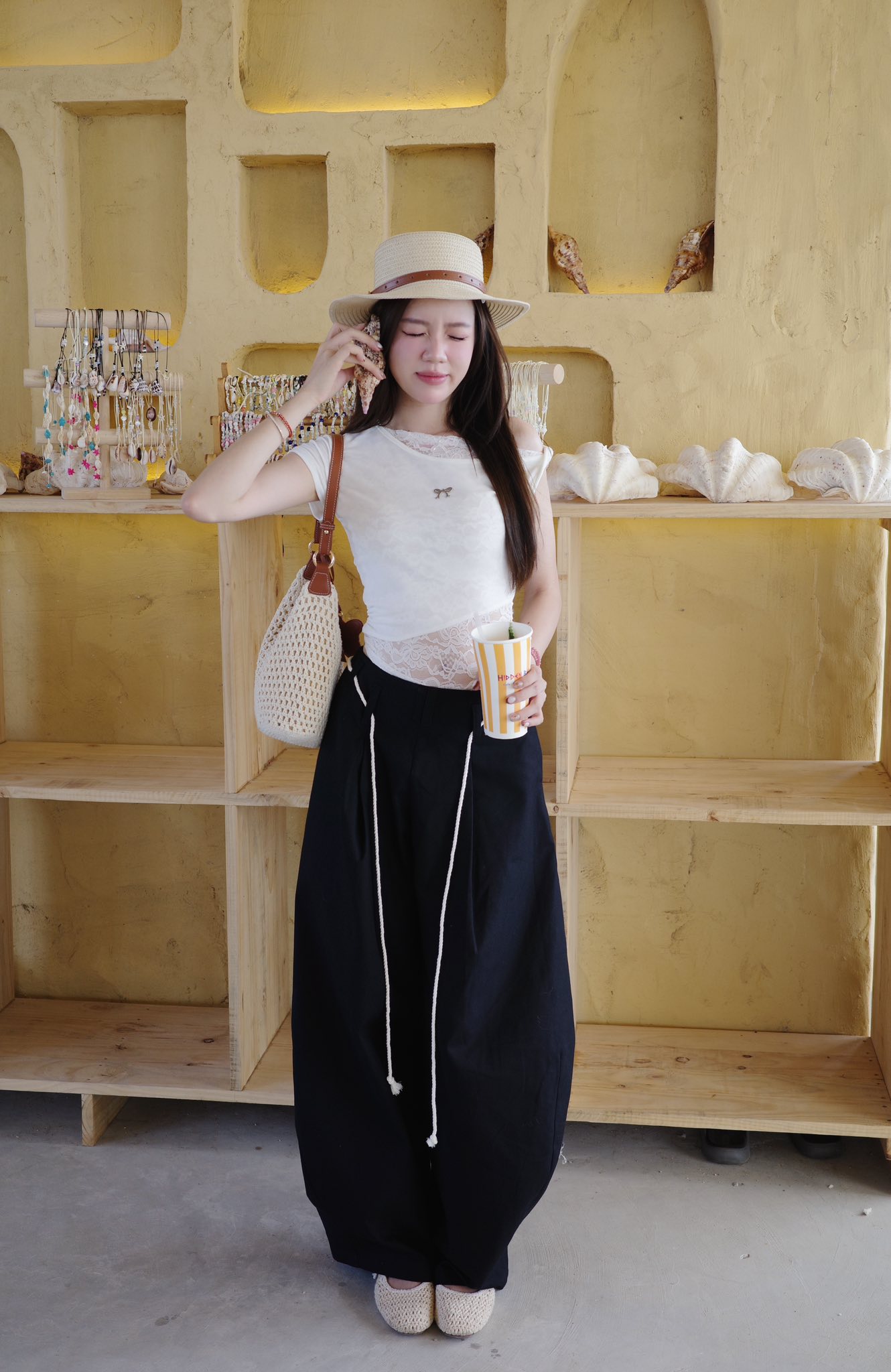 C&ocirc; d&acirc;u 27 tuổi viral TikTok v&igrave; gu thẩm mỹ xịn: Đời thường cực xinh, style si&ecirc;u cuốn - Ảnh 4.