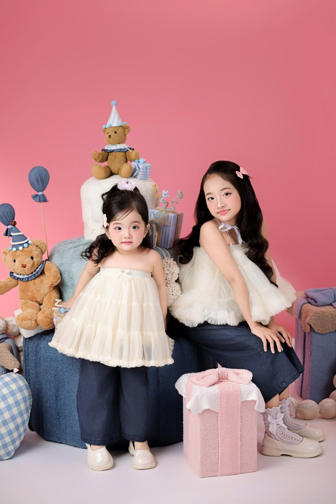 Lisa v&agrave; Anna nh&agrave; Kh&aacute;nh Thi - Phan Hiển khuấy động m&ugrave;a h&egrave; cho mẹ v&agrave; b&eacute; - Ảnh 6.