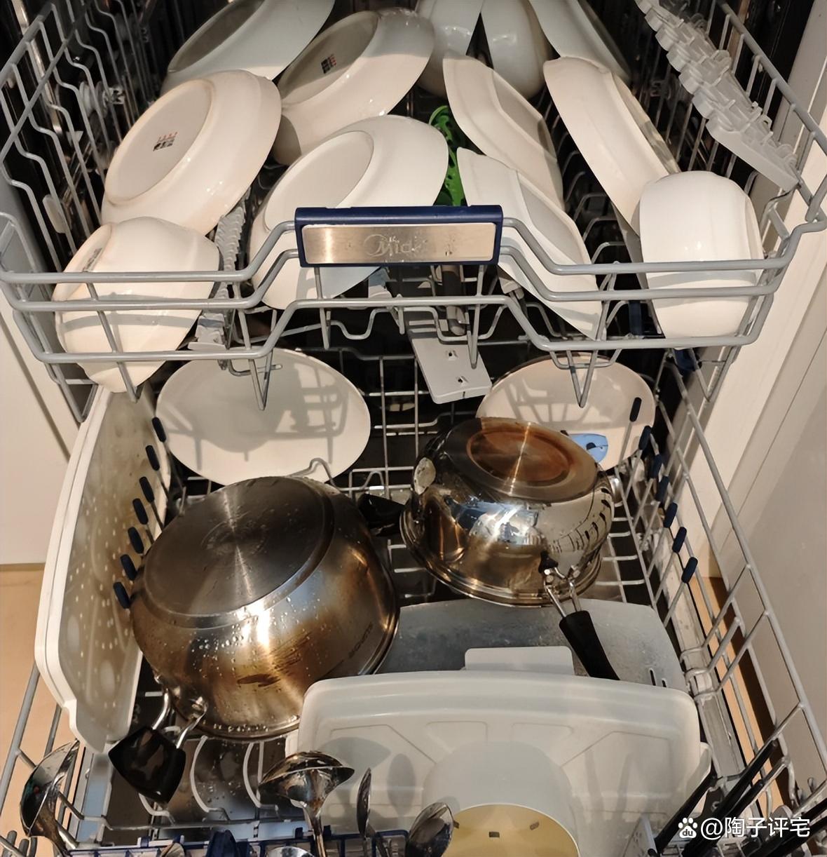 Cùng sửa bếp, tôi chi nhiều hơn hàng xóm gần 35 triệu đồng - đến khi dọn vào ở mới thấy: Có những khoản “đắt” nhưng đáng từng đồng - Ảnh 3.