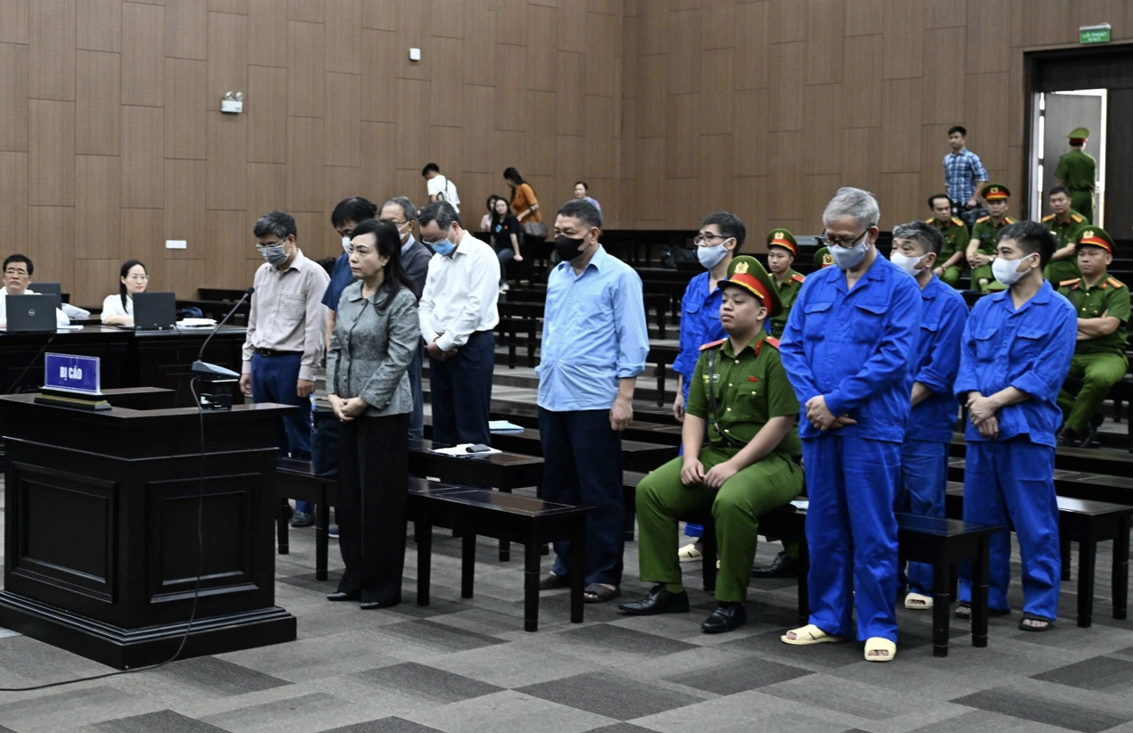 T&ograve;a tuy&ecirc;n &aacute;n cựu Bộ trưởng Bộ Y tế Nguyễn Thị Kim Tiến về thất tho&aacute;t t&agrave;i sản Nh&agrave; nước - Ảnh 2.
