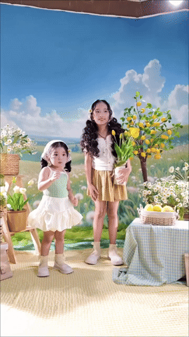 Lisa v&agrave; Anna nh&agrave; Kh&aacute;nh Thi - Phan Hiển khuấy động m&ugrave;a h&egrave; cho mẹ v&agrave; b&eacute; - Ảnh 1.