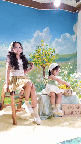 Lisa v&agrave; Anna nh&agrave; Kh&aacute;nh Thi - Phan Hiển khuấy động m&ugrave;a h&egrave; cho mẹ v&agrave; b&eacute; - Ảnh 3.