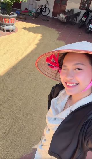 Do&atilde;n Hải My trở th&agrave;nh n&agrave;ng d&acirc;u hiện đại tại qu&ecirc; Văn Hậu , trải nghiệm cuộc sống th&uacute; vị - Ảnh 8.