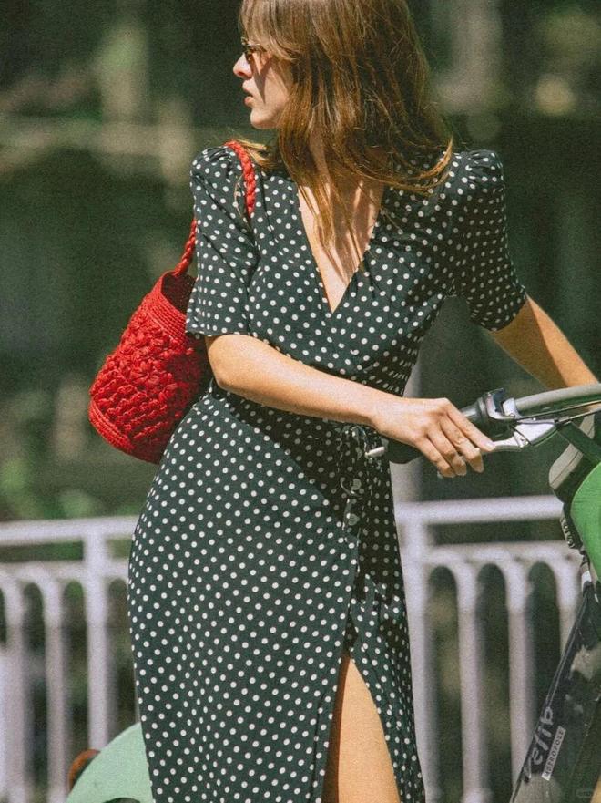V&aacute;y chấm bi - m&oacute;n đồ 