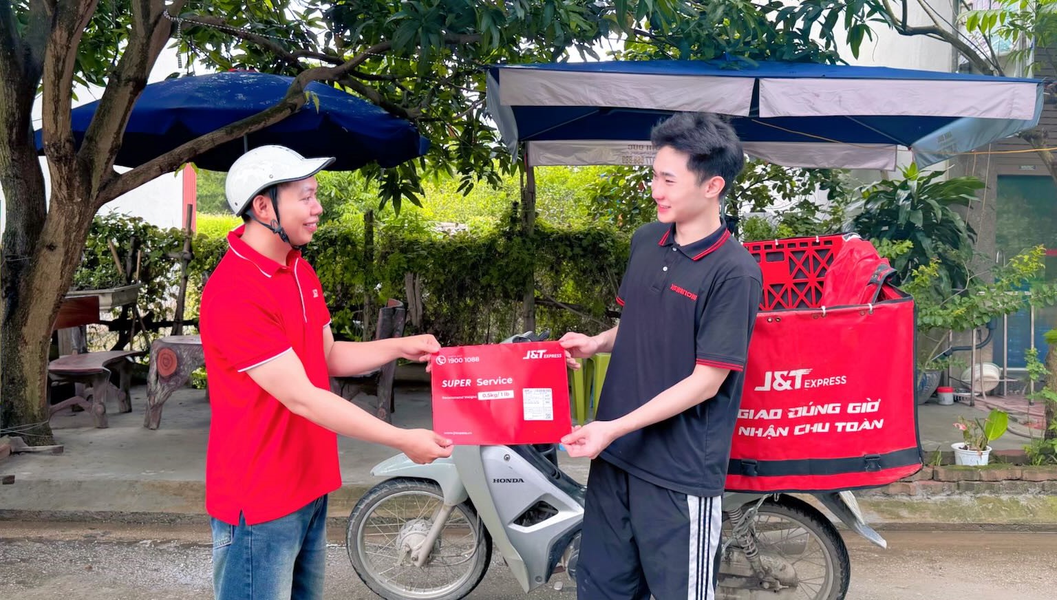 H&agrave;nh tr&igrave;nh của những Shipper 5 sao tại J&T Express - Ảnh 2.
