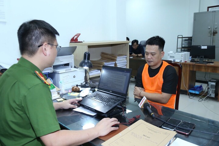 Thủ đoạn tinh vi của nh&oacute;m điều h&agrave;nh website b&oacute;ng đ&aacute; lậu B&uacute;n Chả TV năm 2026 - Ảnh 1.
