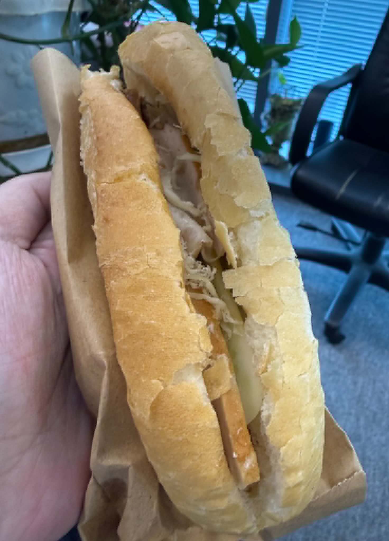 Nắng nóng đỉnh điểm, người bán hàng cũng