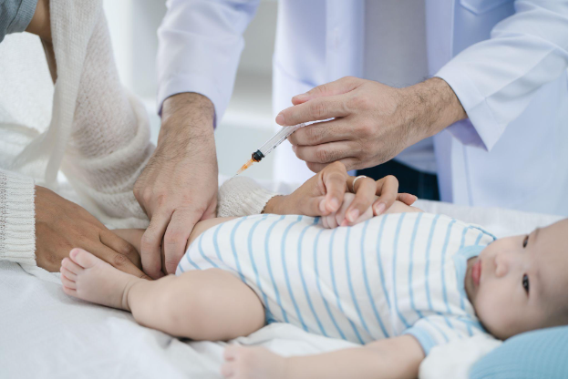 Cảnh báo gia tăng viêm phổi do RSV ở trẻ dưới 1 tuổi khi giao mùa - Ảnh 3. Cảnh báo gia tăng viêm phổi do RSV ở trẻ dưới 1 tuổi khi giao mùa - Ảnh 3.