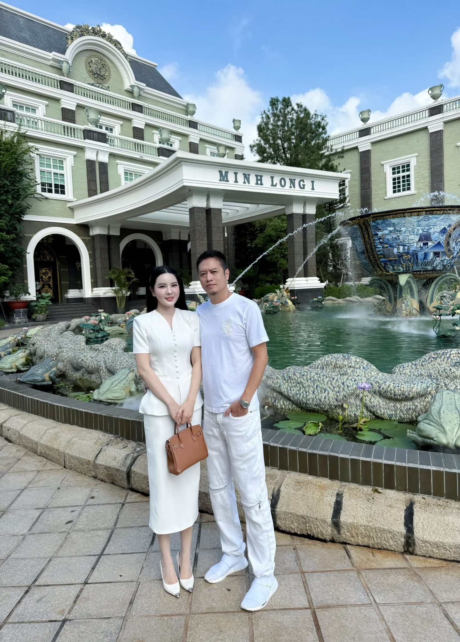 Cặp vợ chồng trung ni&ecirc;n 