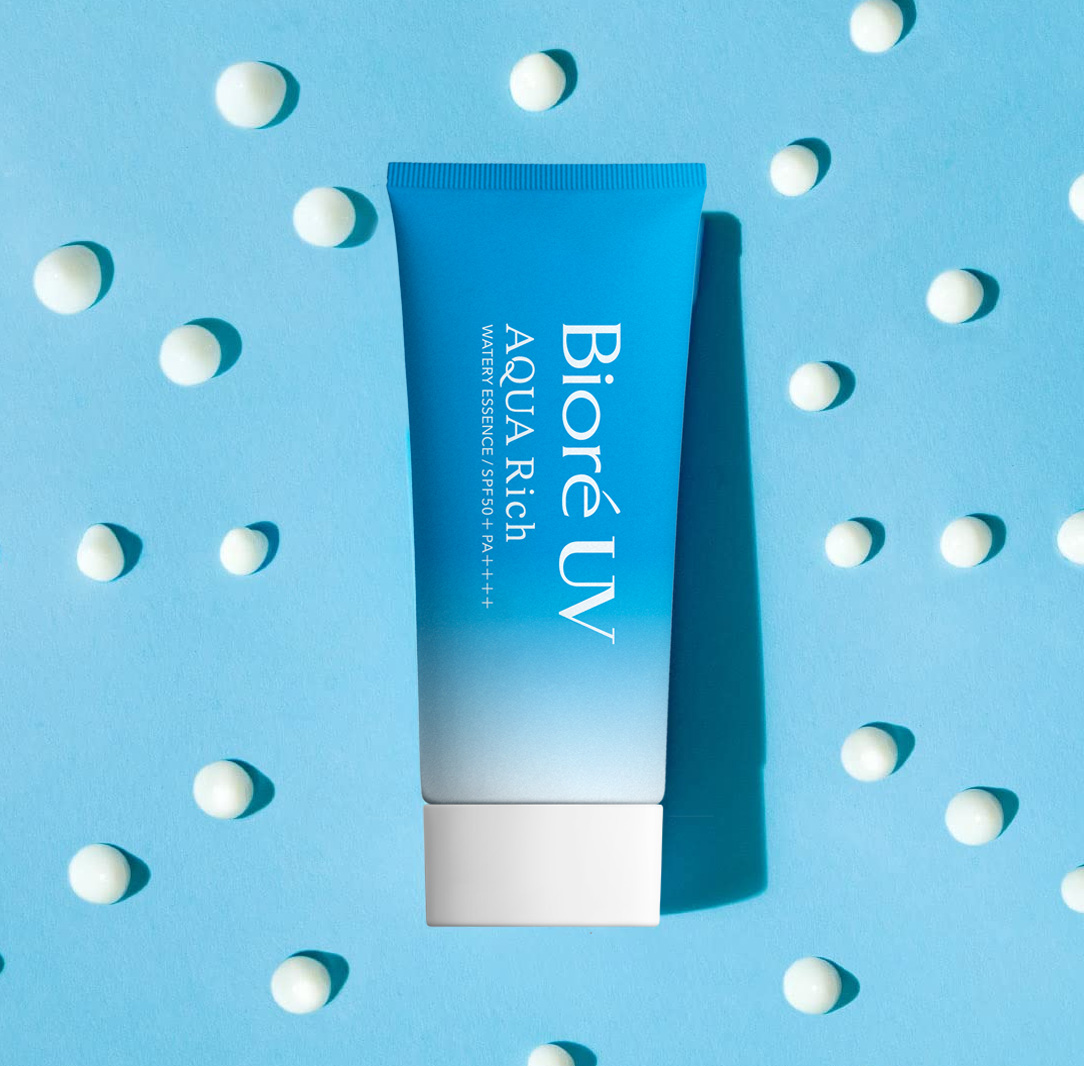 7 kem chống nắng SPF 50+ dành cho mùa hè: Có loại nhẹ như serum, có em kiềm dầu