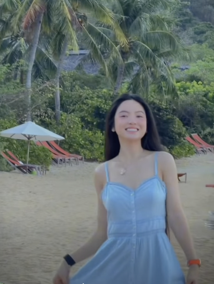 Chu Thanh Huyền v&agrave; Quang Hải c&ugrave;ng con kh&aacute;m ph&aacute; Nha Trang: Kỷ niệm đẹp của mẹ v&agrave; b&eacute; - Ảnh 3.