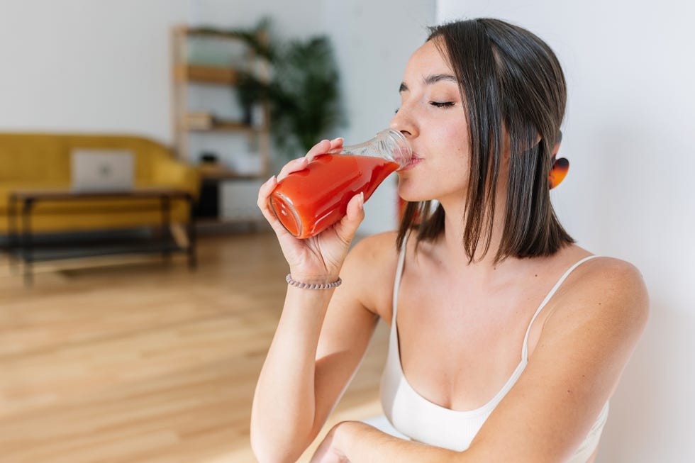 Thần dược giảm cân, dưỡng nhan giá rẻ: Chuyên gia Nhật chỉ cách uống nước ép cà chua để 