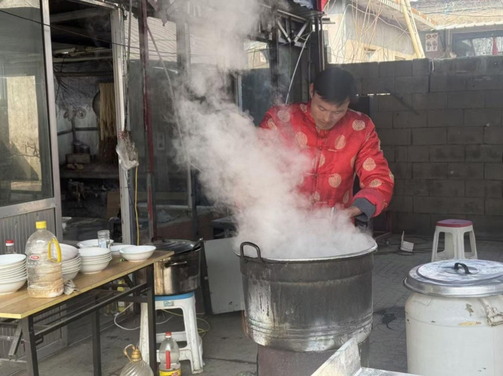 &Aacute;c mộng ph&iacute;a sau b&aacute;t m&igrave; 10.000 đồng: Cuộc sống thay đổi của &ocirc;ng chủ qu&aacute;n m&igrave; - Ảnh 4.