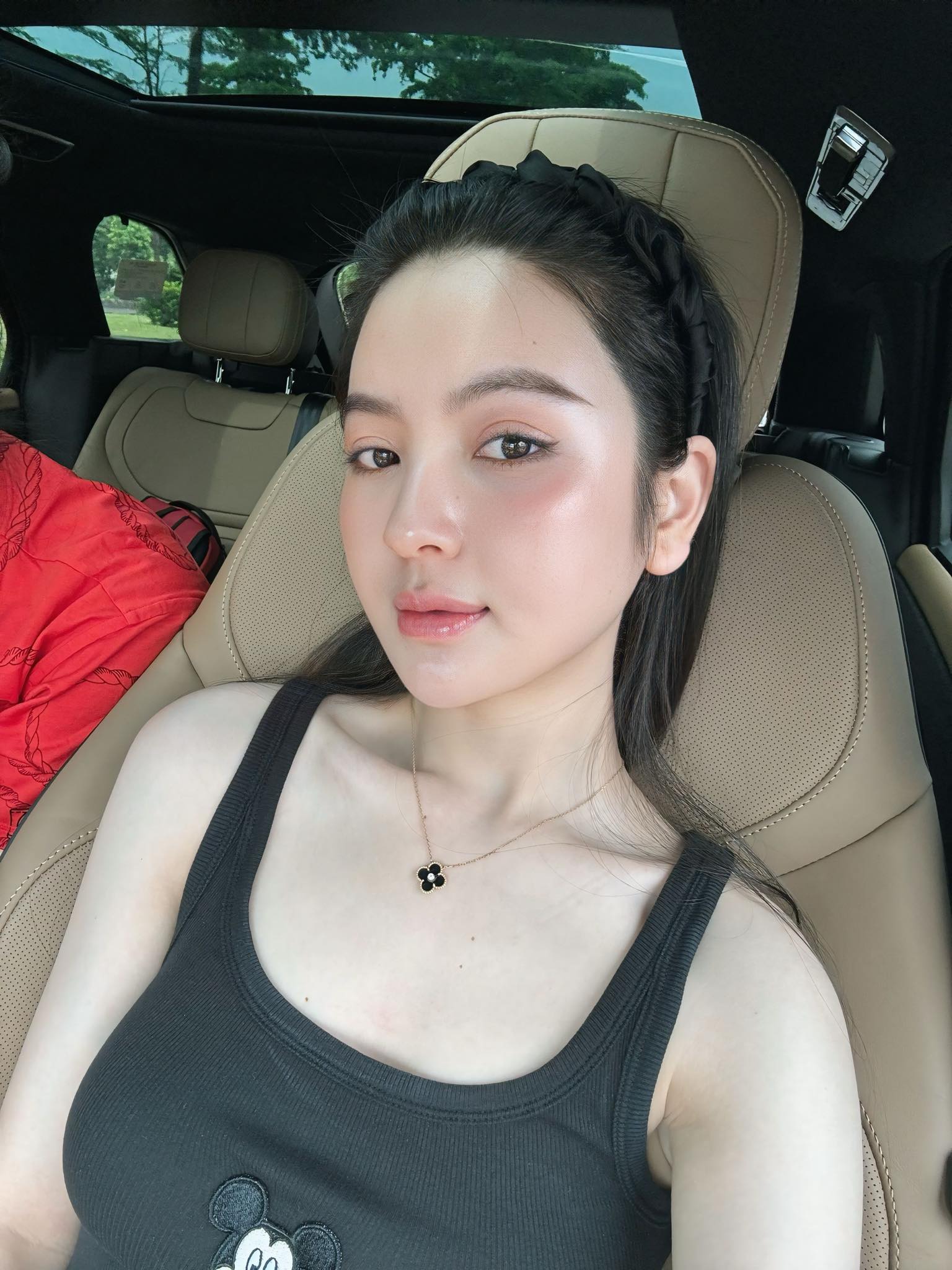 Do&atilde;n Hải My v&agrave; vẻ đẹp mặt mộc nổi bật b&ecirc;n cạnh c&aacute;c n&agrave;ng WAG kh&aacute;c - Ảnh 5.