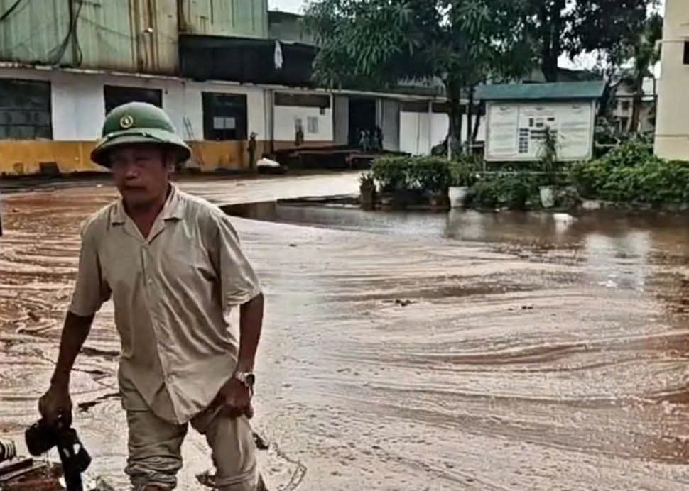 S&eacute;t đ&aacute;nh tr&uacute;ng nh&agrave; m&aacute;y đường g&acirc;y thiệt hại lớn tại Nghệ An - Ảnh 1.