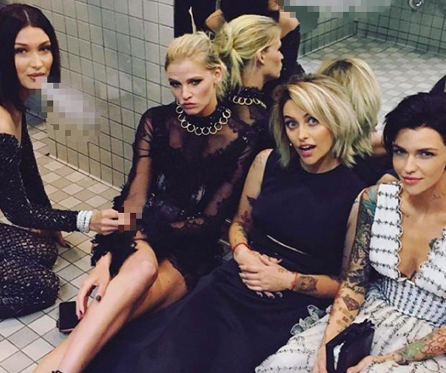 G&oacute;c sống ảo &ldquo;chui&rdquo; quyền lực nhất Met Gala: Jennie phải tranh suất check-in, năm n&agrave;o netizen cũng h&oacute;ng- Ảnh 4.