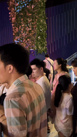 Nhan sắc đời thường của Đỗ Mỹ Linh khi mang thai lần 2 c&ugrave;ng con g&aacute;i v&agrave; chồng - Ảnh 1.