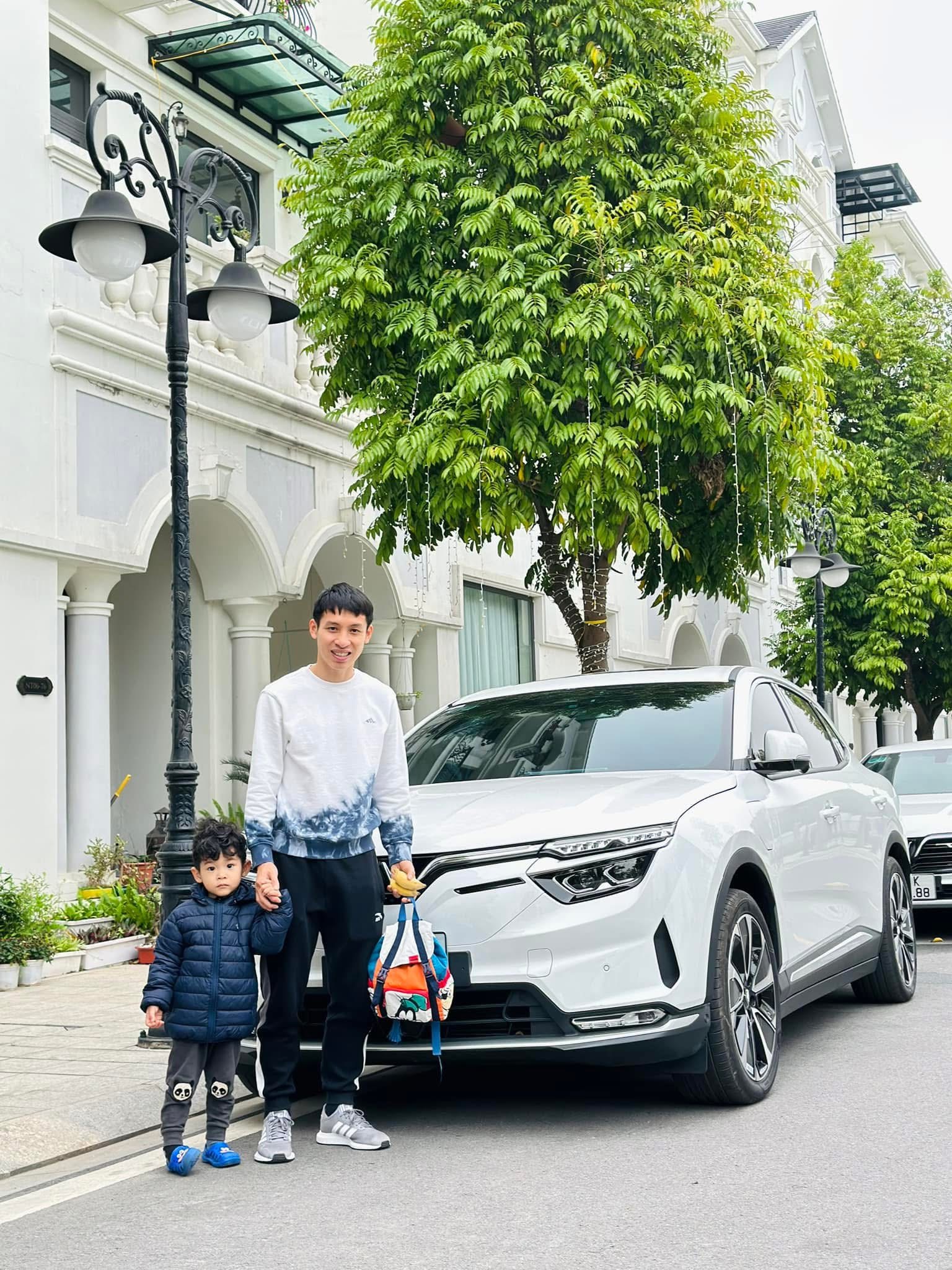 Đỗ H&ugrave;ng Dũng: Cầu thủ 300 trận v&agrave; cuộc sống h&ocirc;n nh&acirc;n vi&ecirc;n m&atilde;n năm 2026 - Ảnh 3.