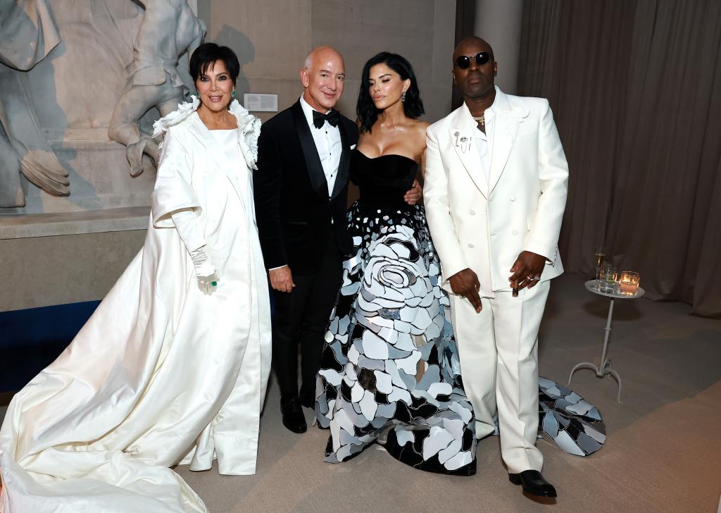 Vợ chồng tỷ ph&uacute; Jeff Bezos chi 10 triệu USD để đồng chủ tr&igrave; Met Gala- Ảnh 1.