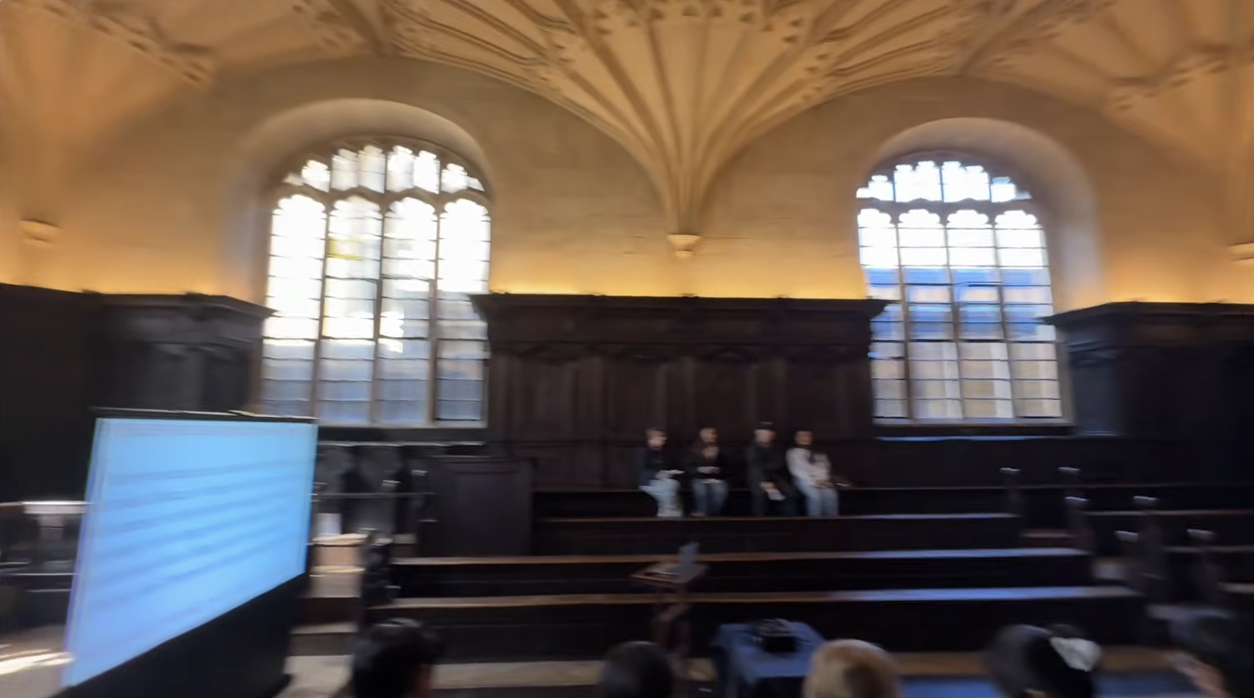 H&igrave;nh ảnh mới nhất của Jenny Huỳnh tại Đại học Oxford năm 2026: B&ugrave;ng nổ visual - Ảnh 7.