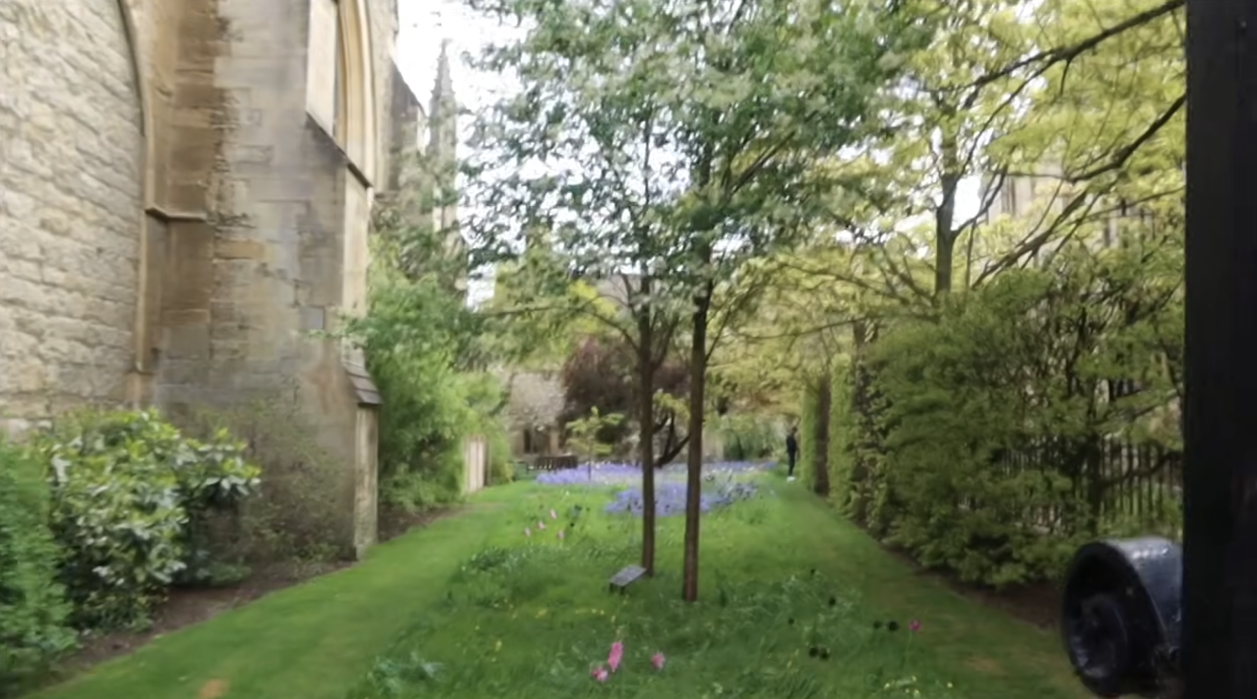 H&igrave;nh ảnh mới nhất của Jenny Huỳnh tại Đại học Oxford năm 2026: B&ugrave;ng nổ visual - Ảnh 13.