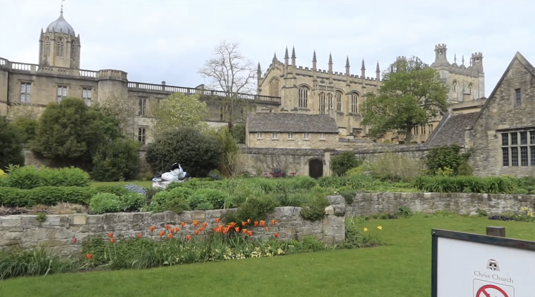 H&igrave;nh ảnh mới nhất của Jenny Huỳnh tại Đại học Oxford năm 2026: B&ugrave;ng nổ visual - Ảnh 9.