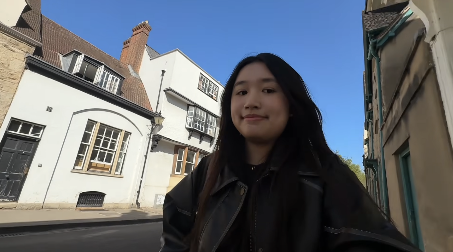 H&igrave;nh ảnh mới nhất của Jenny Huỳnh tại Đại học Oxford năm 2026: B&ugrave;ng nổ visual - Ảnh 8.