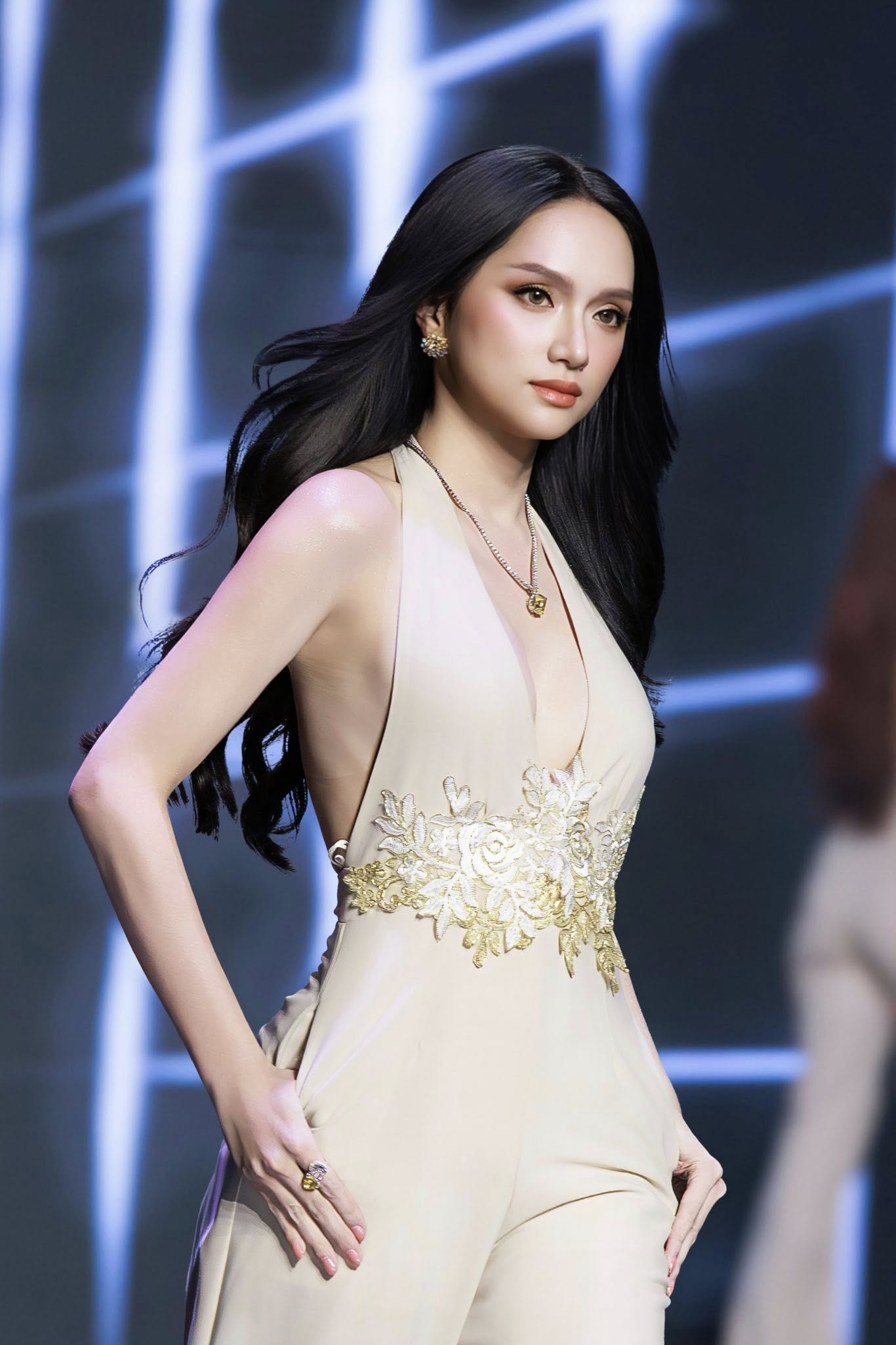 Chung kết Miss Grand All Stars: Hương Giang v&agrave;o thẳng Top 10 - Ảnh 5.
