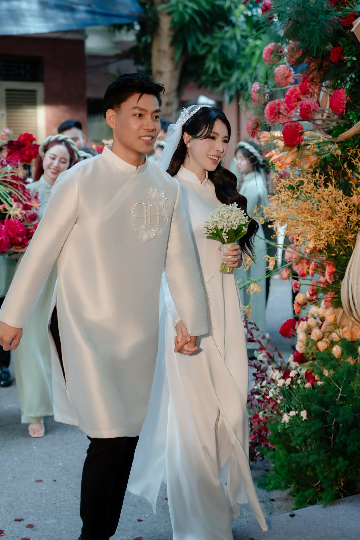 Tiểu thư Bích Hạnh khoe body nóng bỏng, hé lộ câu chuyện tình yêu với văn Thanh - Ảnh 2. Tiểu thư Bích Hạnh khoe body nóng bỏng, hé lộ câu chuyện tình yêu với văn Thanh - Ảnh 2.