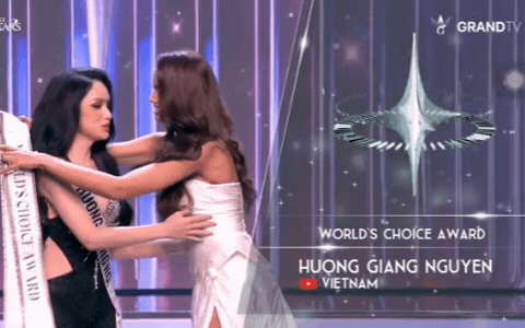 L&yacute; do Hương Giang ngơ ng&aacute;c, đứng bất động khi được gọi t&ecirc;n v&agrave;o Top 18 Miss Grand- Ảnh 4.