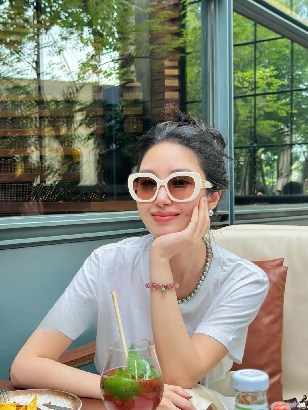 4 C&ocirc;ng thức ngọc trai của Dương Th&aacute;i ngọc: Thời trang đẳng cấp 2026 - Ảnh 6.