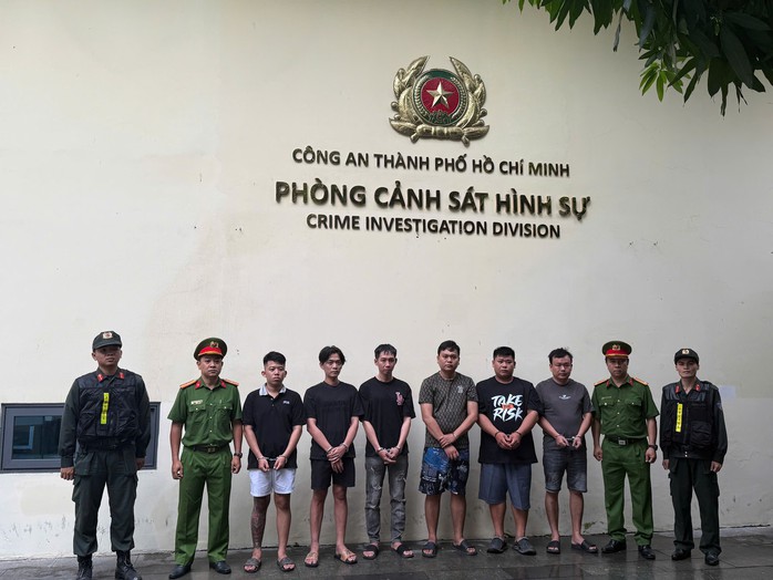 Lời khai kẻ chủ mưu cướp tiệm v&agrave;ng TPHCM: Nợ nần dẫn đến tội &aacute;c - Ảnh 1.