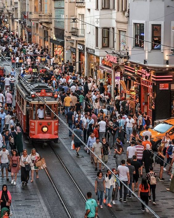 Ch&agrave;ng trai b&aacute;n bắp nướng đẹp trai ở Istanbul g&acirc;y sốt mạng x&atilde; hội 2026 - Ảnh 10.