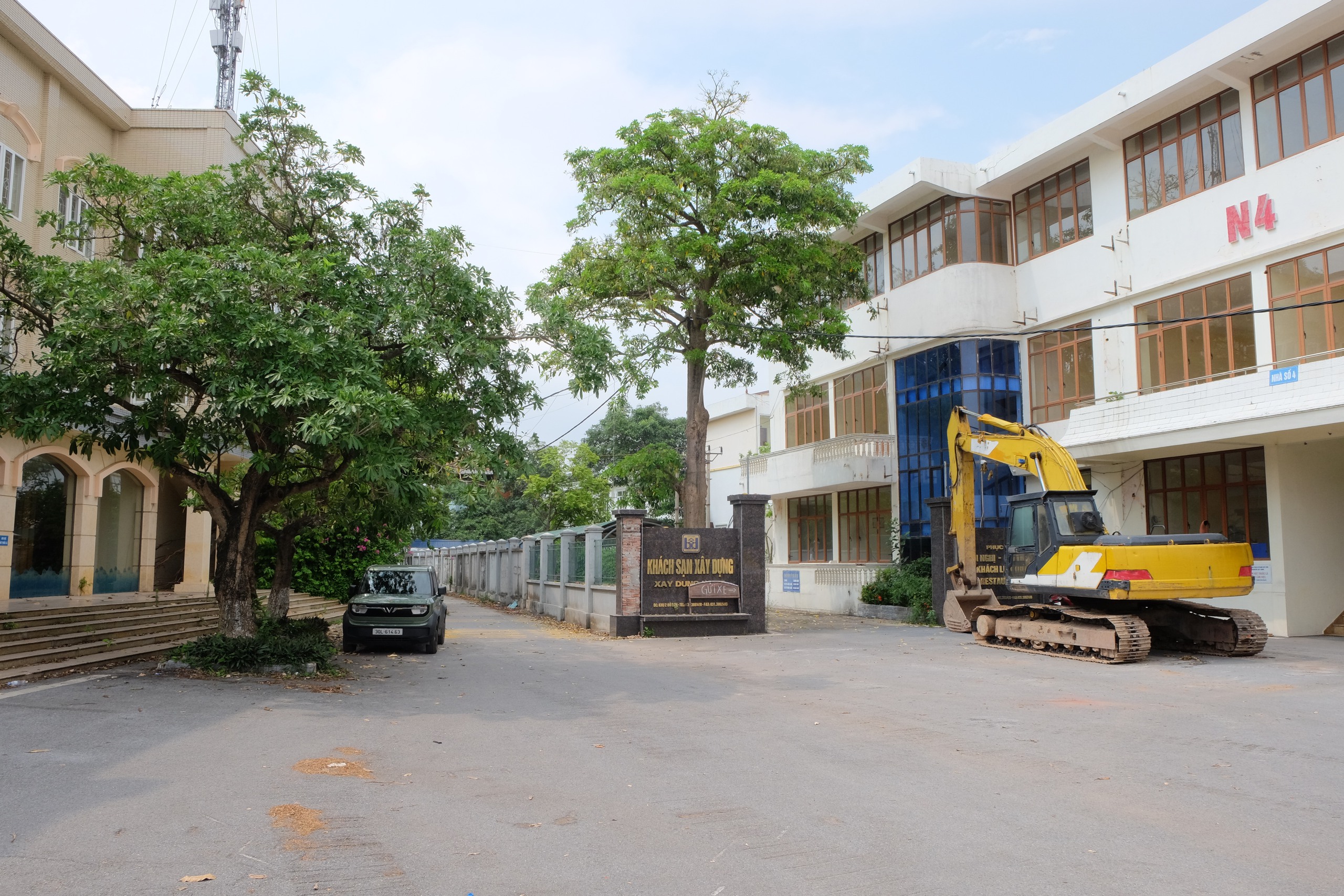Phá dỡ con phố