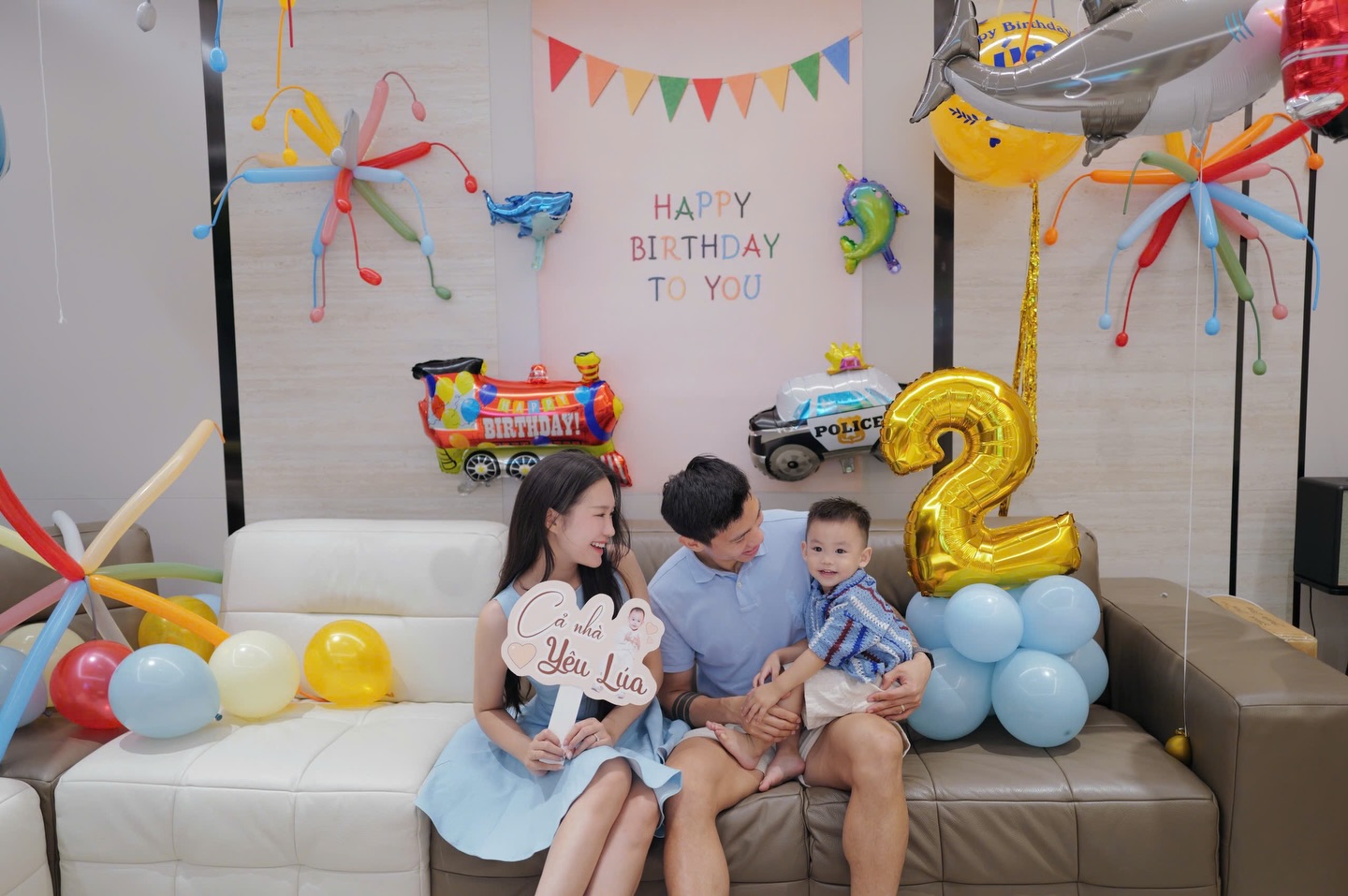 Đo&agrave;n Văn Hậu - Do&atilde;n Hải My tổ chức sinh nhật ấm &aacute;p cho con trai trong biệt thự triệu đ&ocirc; - Ảnh 3.
