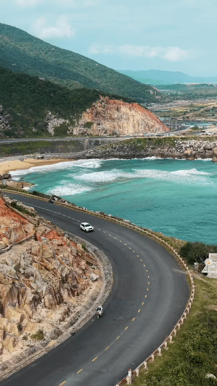 B&atilde;i Ti&ecirc;n Ph&uacute; Y&ecirc;n điểm đến tuyệt đẹp mang vẻ đẹp như nước ng&ograve;ai ở Việt Nam - Ảnh 1.
