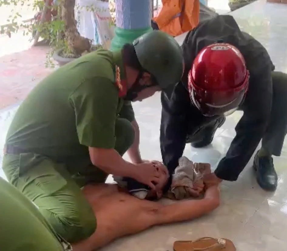 Vụ người đ&agrave;n &ocirc;ng s&aacute;t hại vợ v&agrave; con trai 2 th&aacute;ng tuổi: Bất ngờ lời kể từ h&agrave;ng x&oacute;m - Ảnh 2.