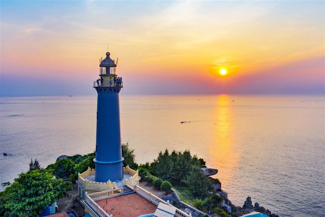 B&atilde;i Ti&ecirc;n Ph&uacute; Y&ecirc;n điểm đến tuyệt đẹp mang vẻ đẹp như nước ng&ograve;ai ở Việt Nam - Ảnh 6.