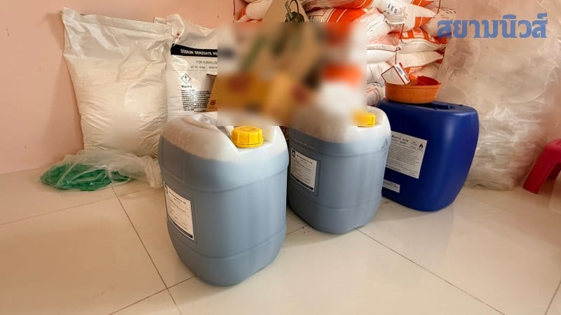 Đột k&iacute;ch 7 căn nh&agrave; , ph&aacute;t hiện đường d&acirc;y sản xuất h&agrave;ng giả tại Th&aacute;i Lan - Ảnh 3.